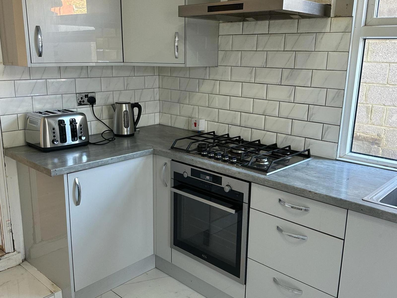 Elsaro Hotel Slough Ngoại thất bức ảnh