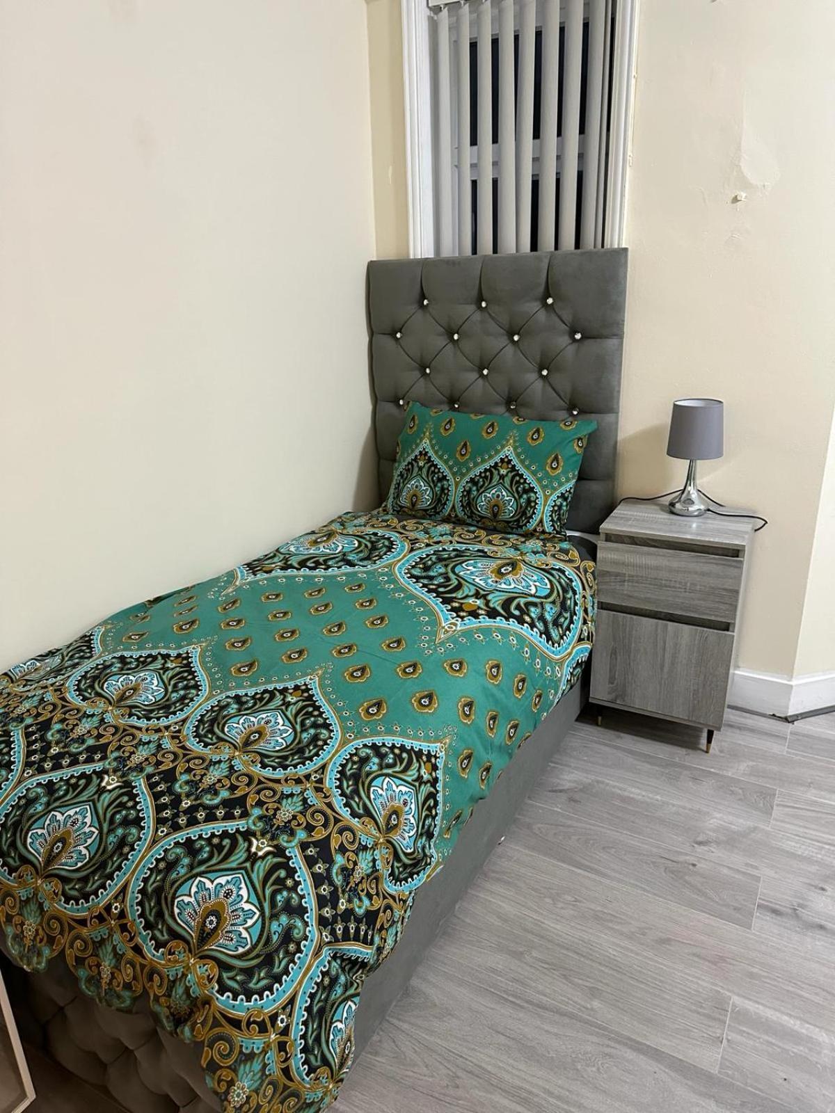 Elsaro Hotel Slough Ngoại thất bức ảnh