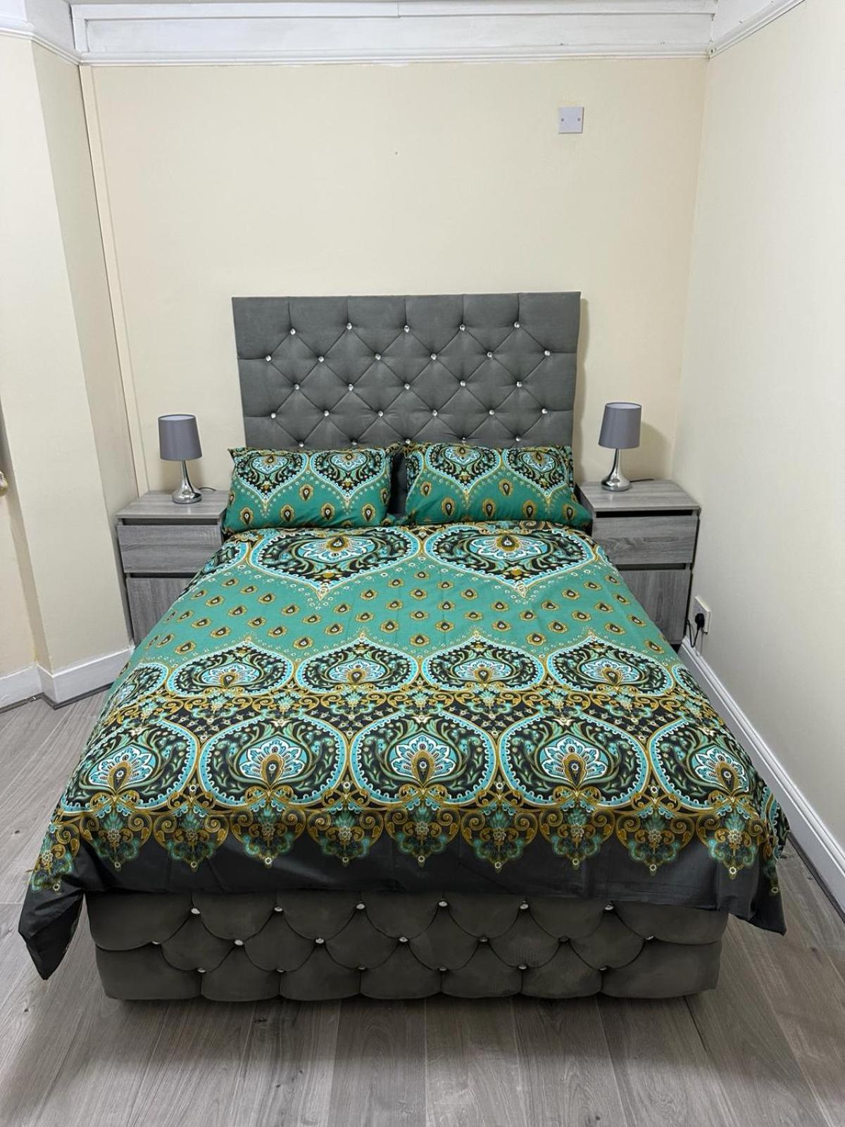 Elsaro Hotel Slough Ngoại thất bức ảnh